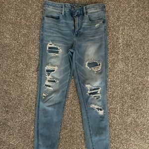 American Eagle Distressed Light Was Jeans